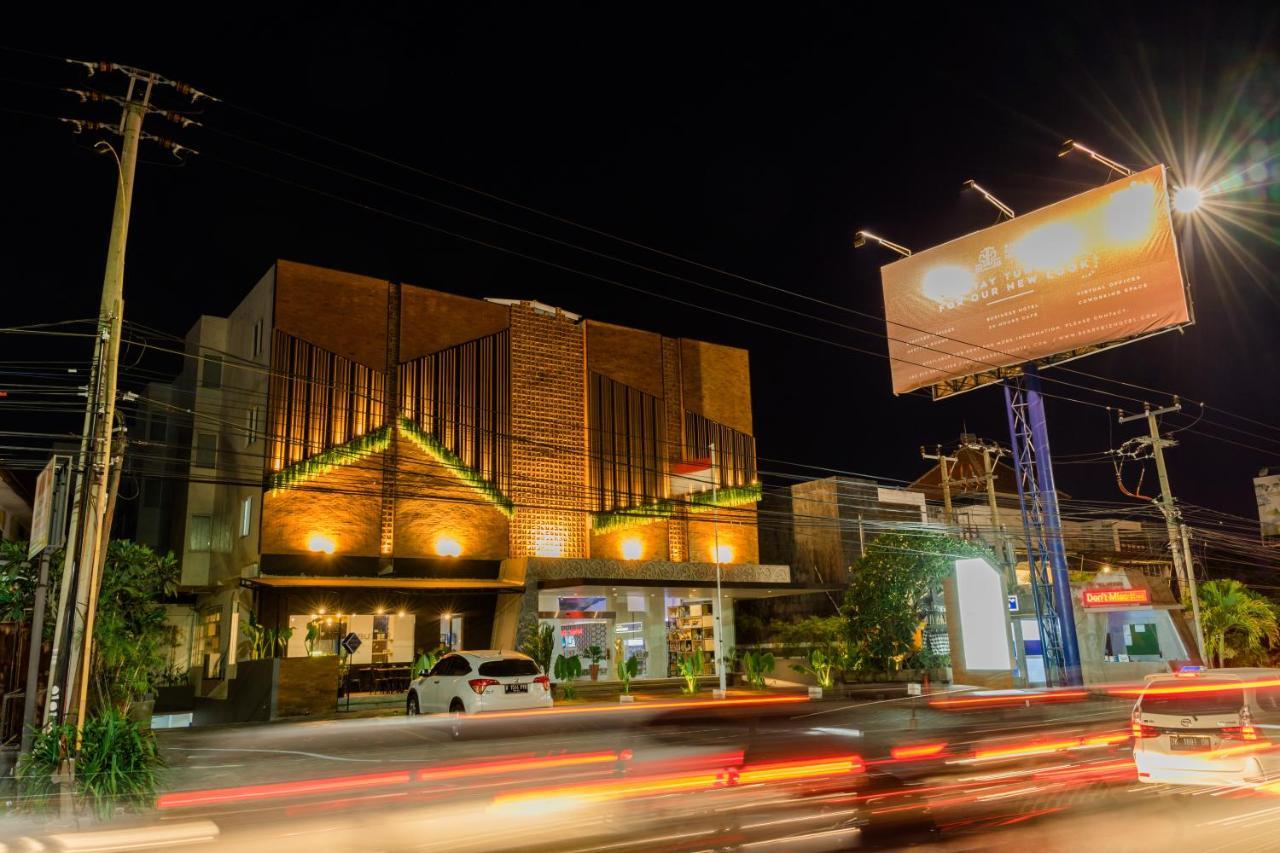 Berry Biz Hotel Sunset Road Seminyak Exterior foto
