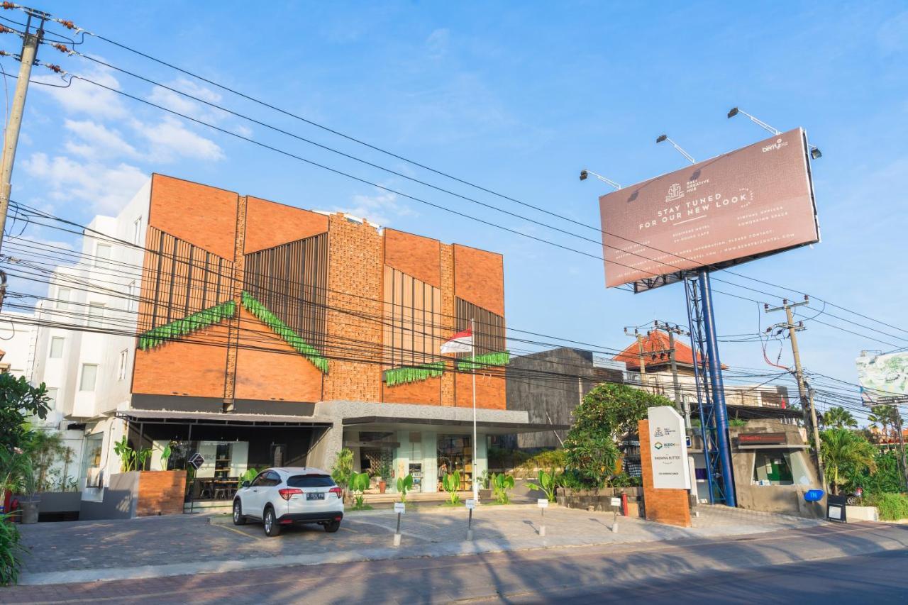 Berry Biz Hotel Sunset Road Seminyak Exterior foto
