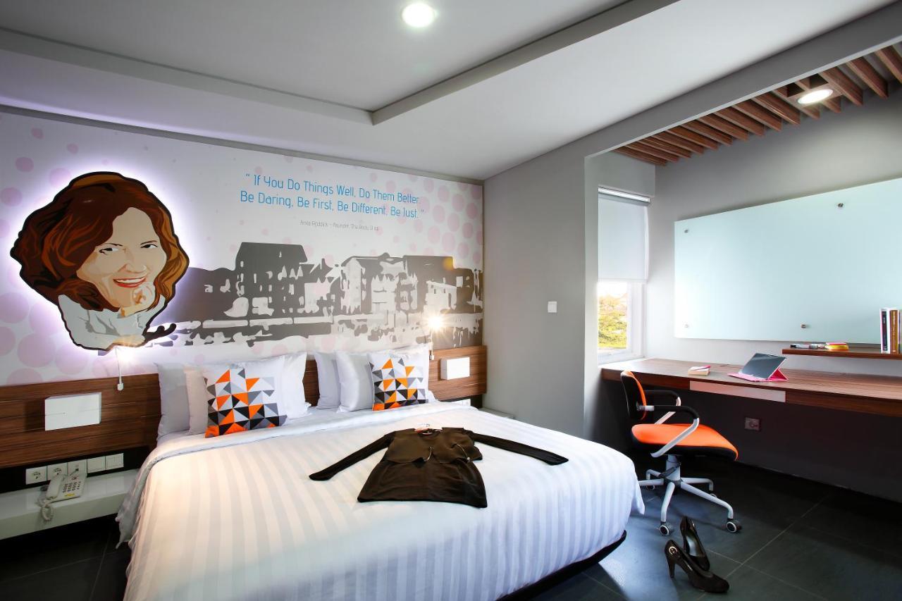 Berry Biz Hotel Sunset Road Seminyak Exterior foto